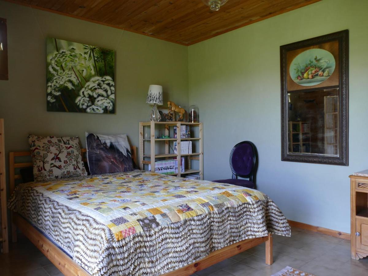Chambre indépendante deux personnes au bord de la Blanche Selonnet Extérieur photo
